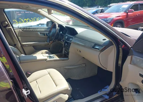 2010 Mercedes-Benz E 350 4Matic из США, поврежденный, VIN WDDHF8HB3AA180002